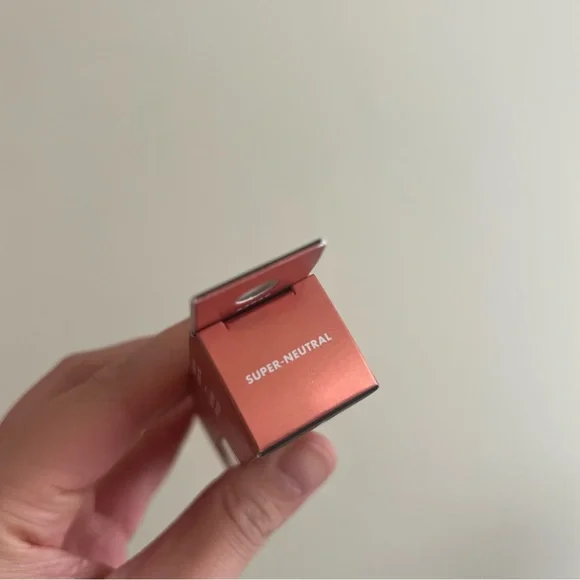 NEW Elf Glow Reviver Lip Oil in Super Neutral - Picture 3 of 4